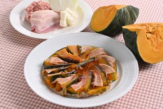かぼちゃとベーコンとひき肉の重ね焼