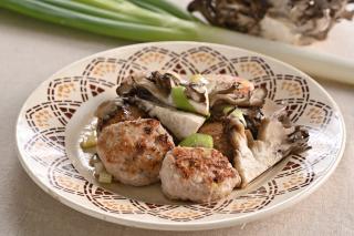 “するめ粉”で味を付けた鶏のつくね