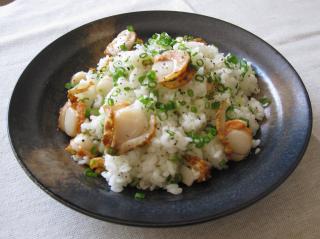 ベビーほたて貝のバターペッパー混ぜご飯