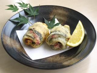 あじの梅肉包み揚げ