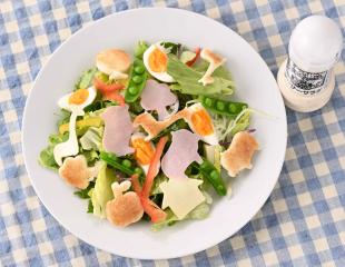 抜き型で！シーザー風気まぐれサラダ