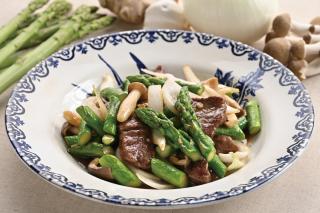 牛肉とアスパラガスの中華炒め