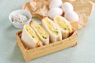 しらすの卵焼きサンド